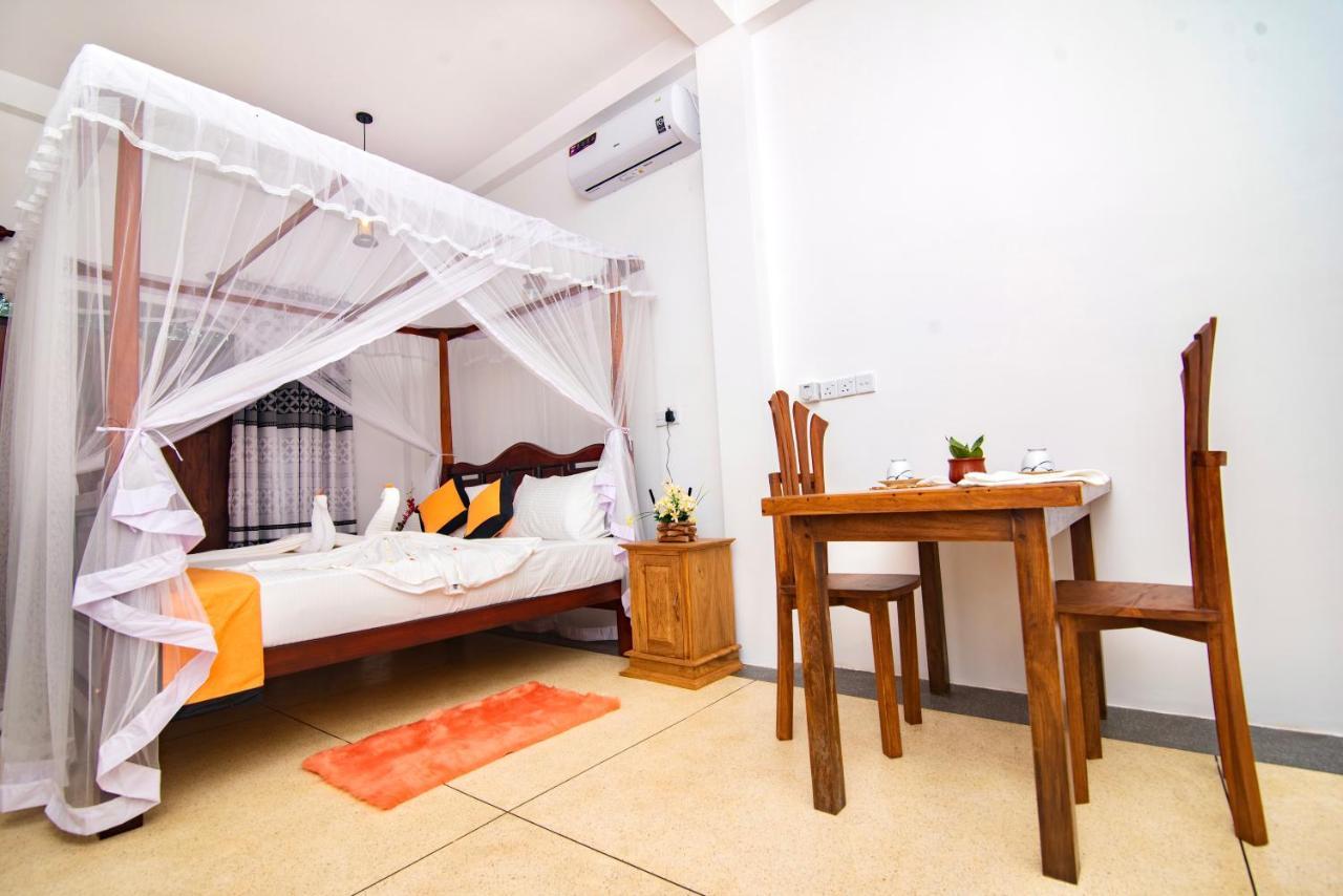 Villa Ray White Unawatuna Exteriör bild
